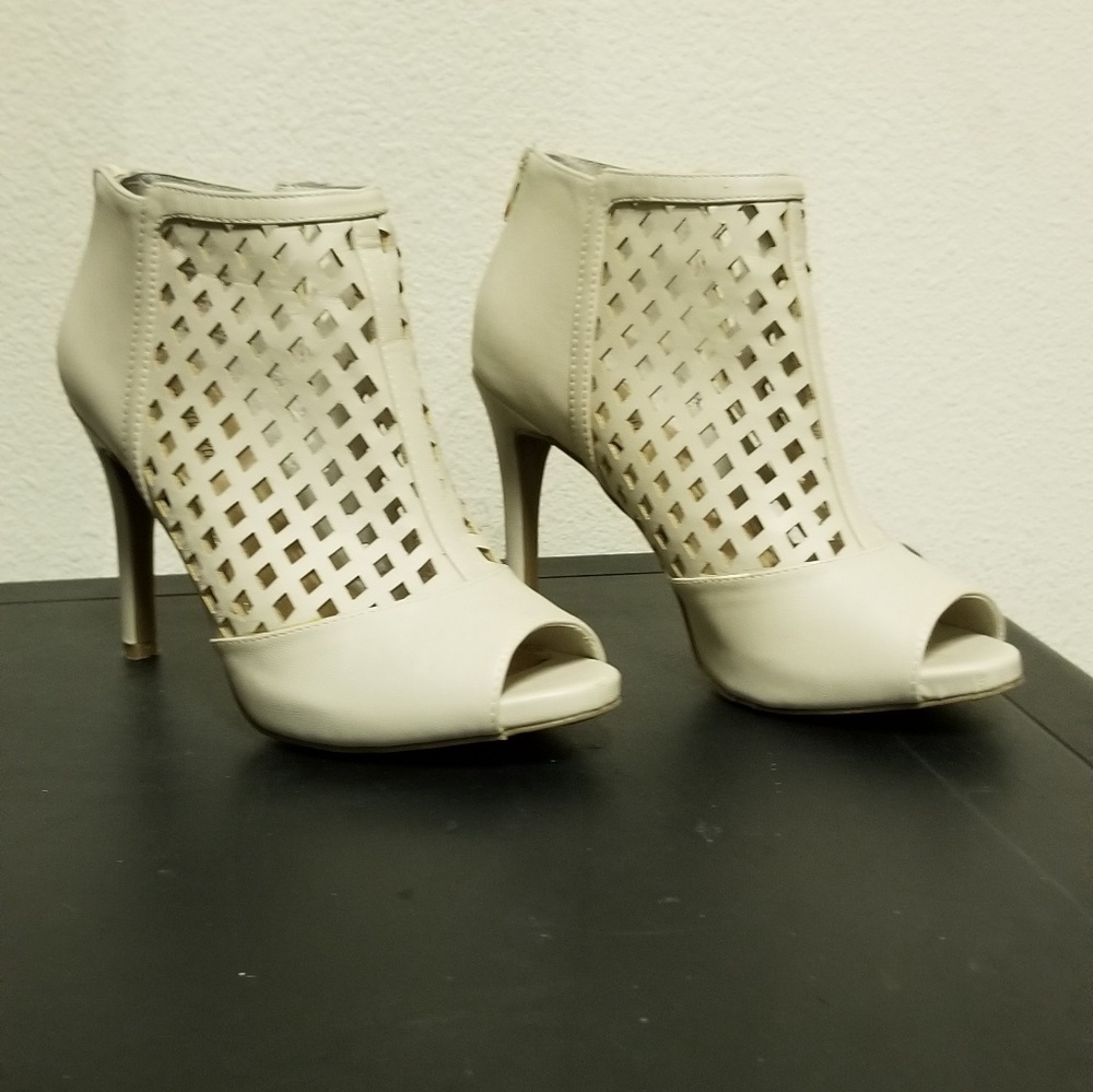 Jennifer Lopez Peep Toe Heels